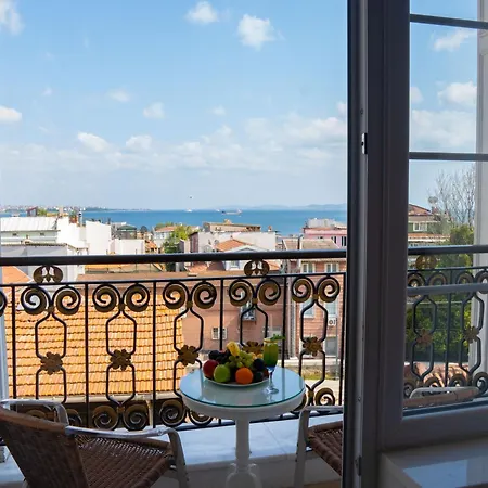 Avicenna Sultanahmet Hotel 3*