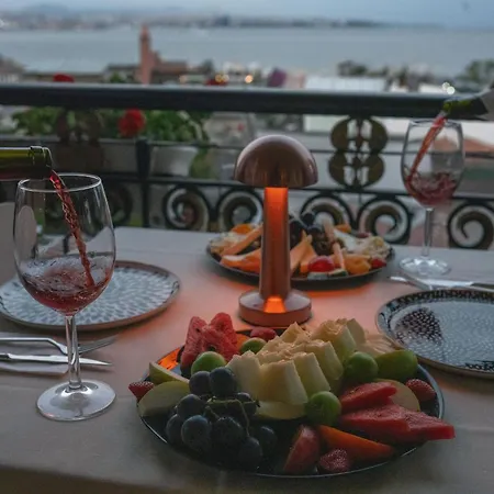 Отель Avicenna Sultanahmet 3*